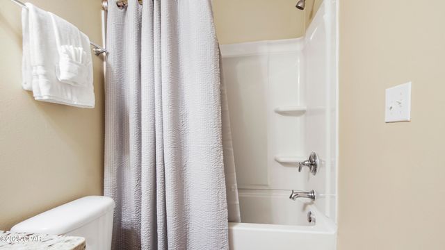 7467 Shadow Lake Drive, Panama City Beach, FL 32407