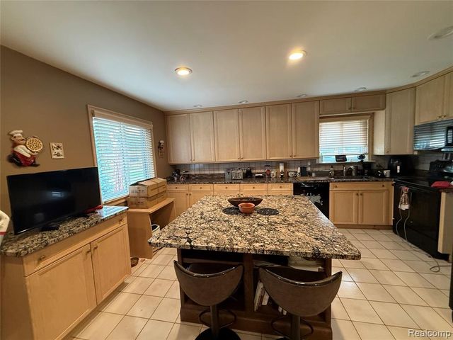 5347 Parent Avenue, Warren, MI 48092