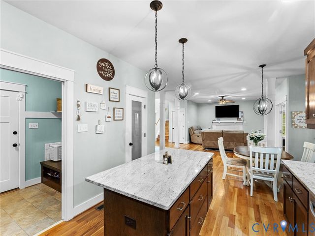 12301 Point Landing Ct, Midlothian, VA 23112