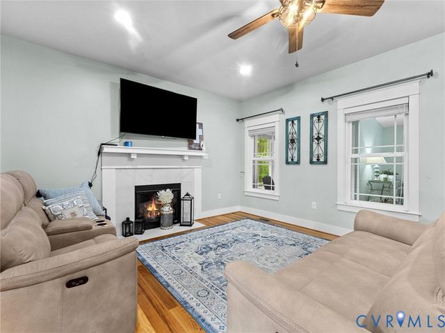 12301 Point Landing Ct, Midlothian, VA 23112