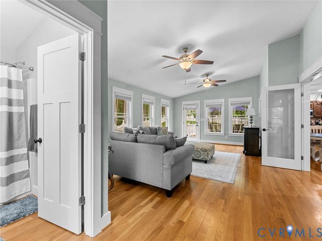 12301 Point Landing Ct, Midlothian, VA 23112