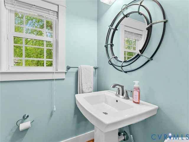 12301 Point Landing Ct, Midlothian, VA 23112