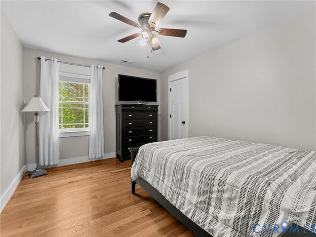 12301 Point Landing Ct, Midlothian, VA 23112