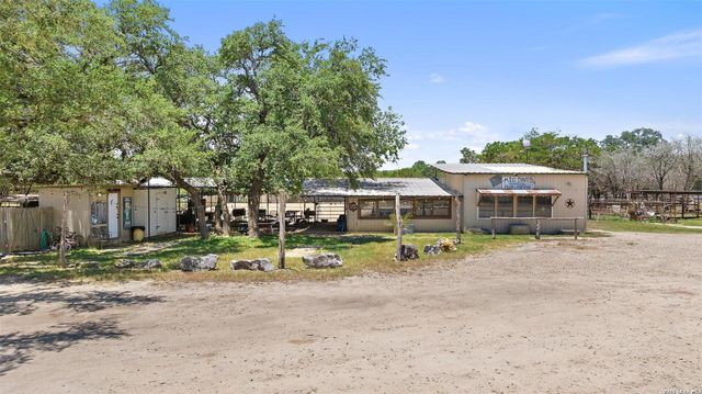 491 LONE OAK RD, New Braunfels, TX 78132