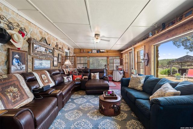 491 LONE OAK RD, New Braunfels, TX 78132