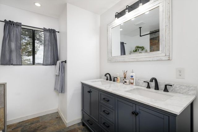 12000 Twin Pines Rd, Sutter Creek, CA 95685