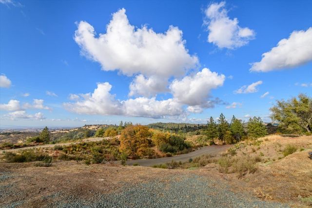 12000 Twin Pines Rd, Sutter Creek, CA 95685