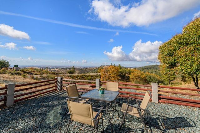 12000 Twin Pines Rd, Sutter Creek, CA 95685