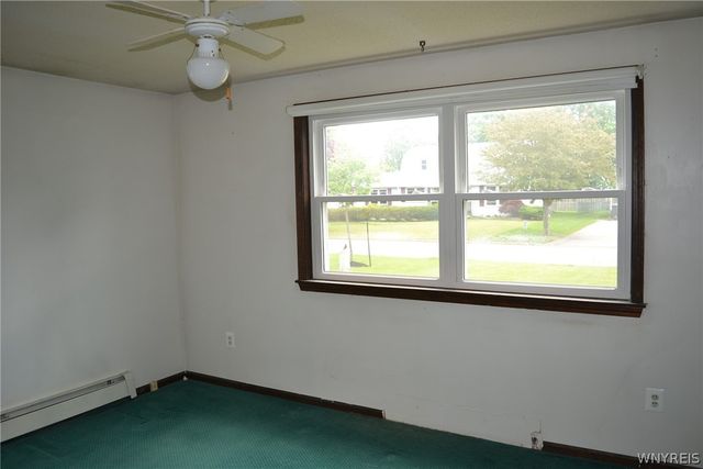 92 Lindhurst Drive, Lockport City, NY 14094