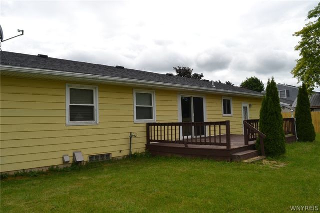 92 Lindhurst Drive, Lockport City, NY 14094