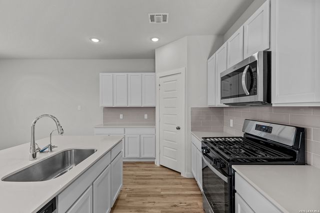 4318 Hobbiton Way, New Braunfels, TX 78130
