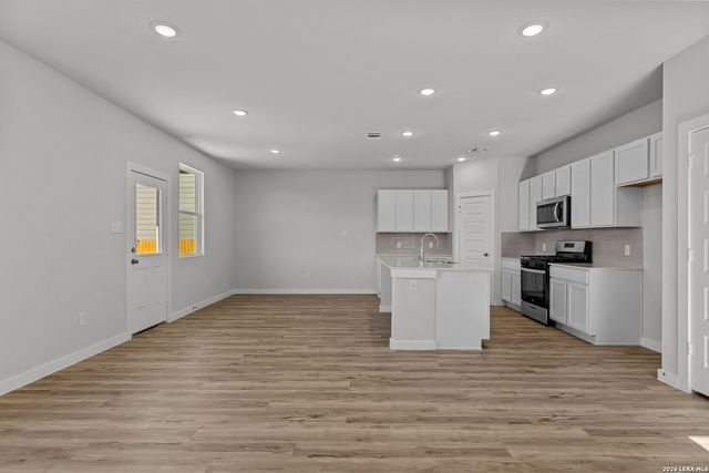 4318 Hobbiton Way, New Braunfels, TX 78130