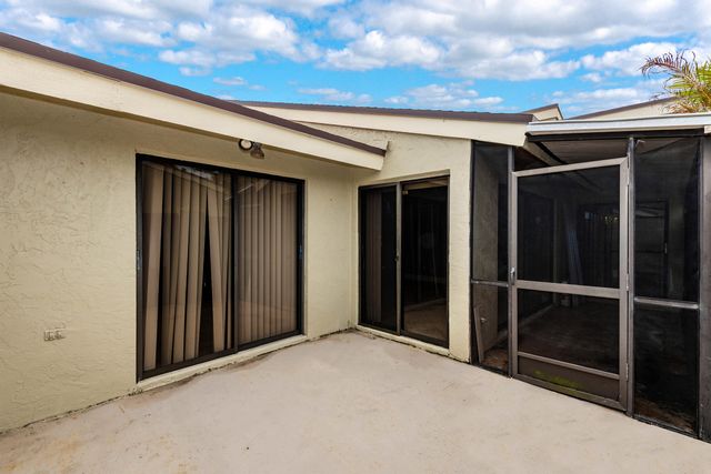 161 Meadows Drive 161, Boynton Beach, FL 33436
