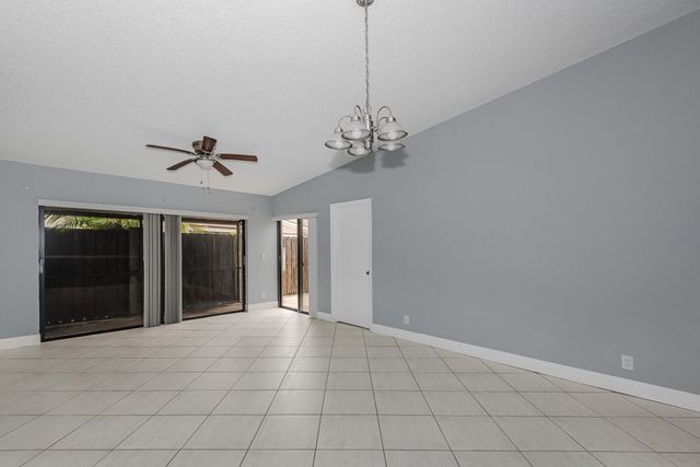 161 Meadows Drive 161, Boynton Beach, FL 33436