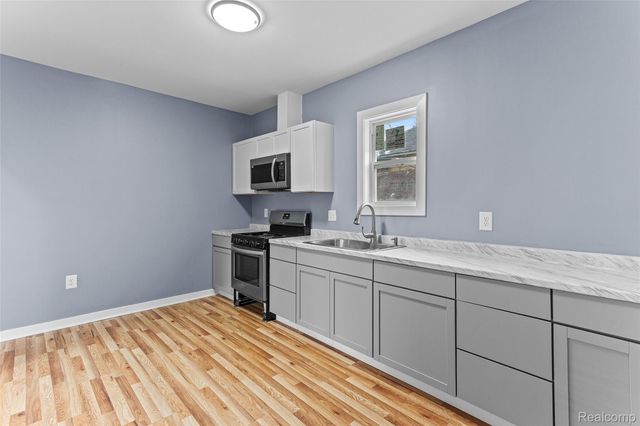 3346 S Blaine Street S, Detroit, MI 48206