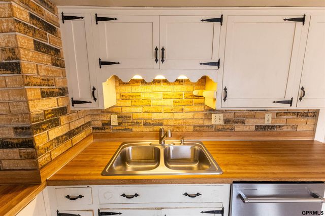 1210 1st Avenue, Nebraska City, NE 68410