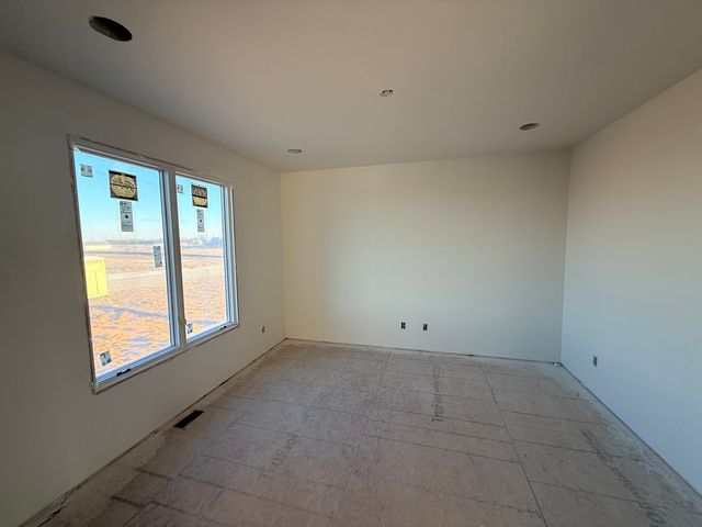 6414 Pelican Street, Bettendorf, IA 52722