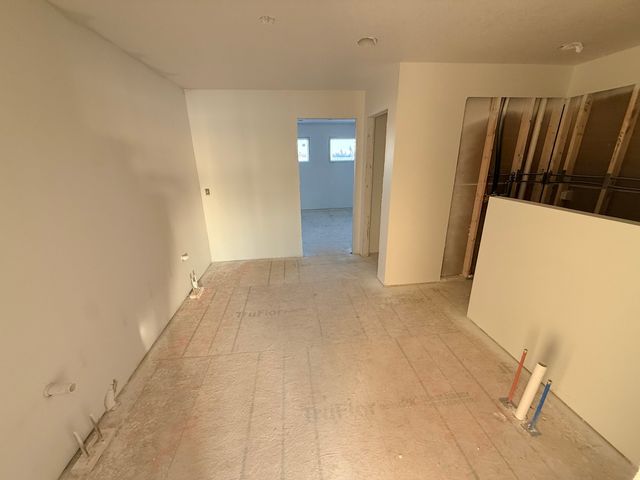 6414 Pelican Street, Bettendorf, IA 52722