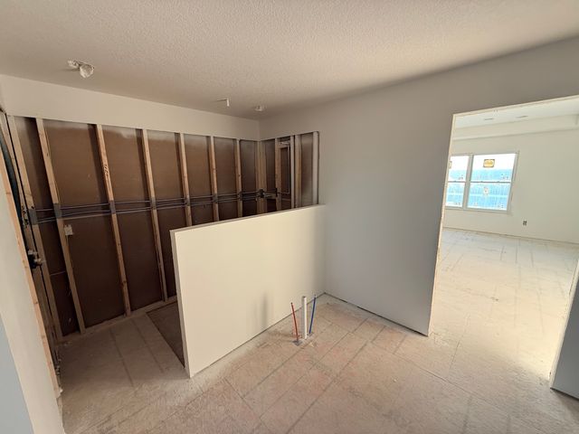 6414 Pelican Street, Bettendorf, IA 52722