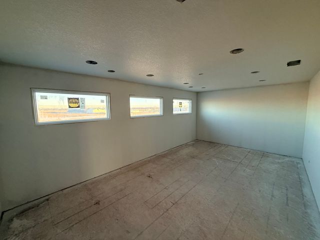 6414 Pelican Street, Bettendorf, IA 52722