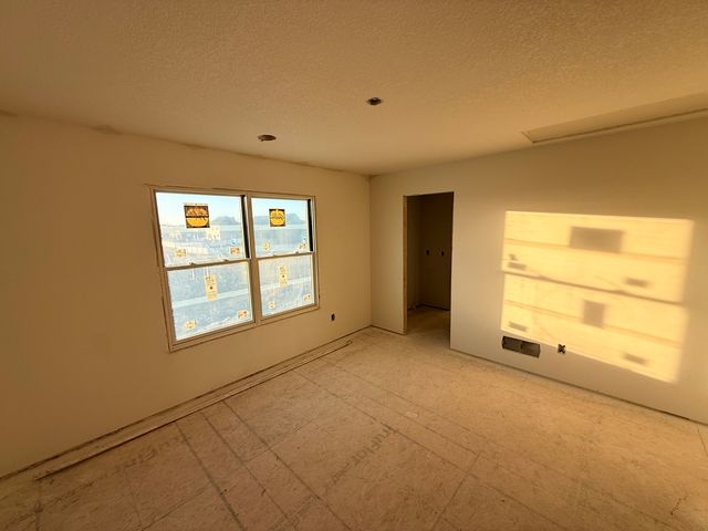 6414 Pelican Street, Bettendorf, IA 52722