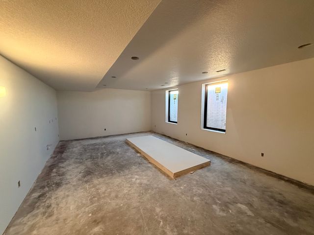 6414 Pelican Street, Bettendorf, IA 52722