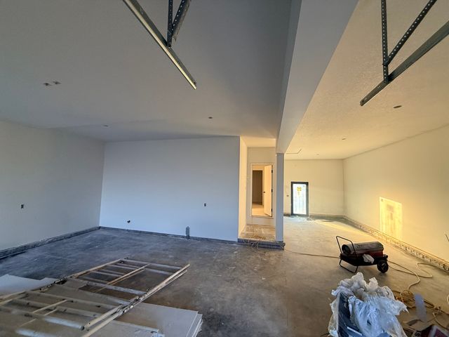 6414 Pelican Street, Bettendorf, IA 52722