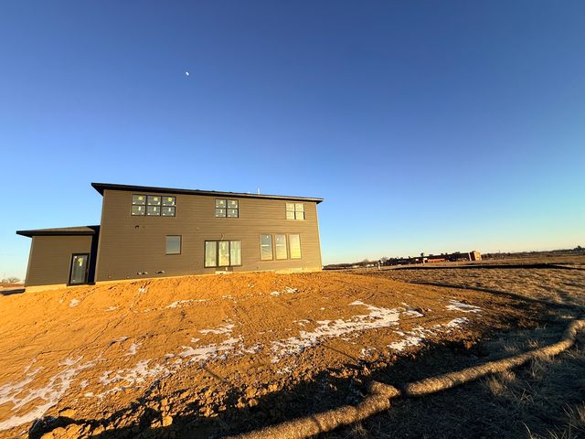 6414 Pelican Street, Bettendorf, IA 52722