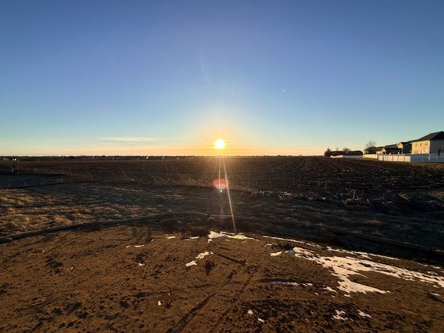 6414 Pelican Street, Bettendorf, IA 52722