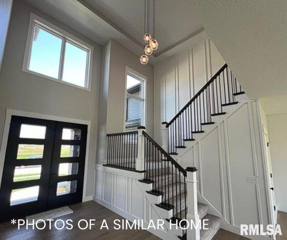 6414 Pelican Street, Bettendorf, IA 52722