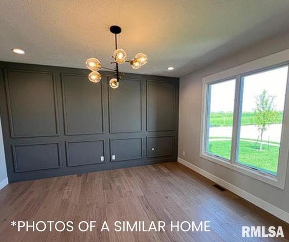 6414 Pelican Street, Bettendorf, IA 52722