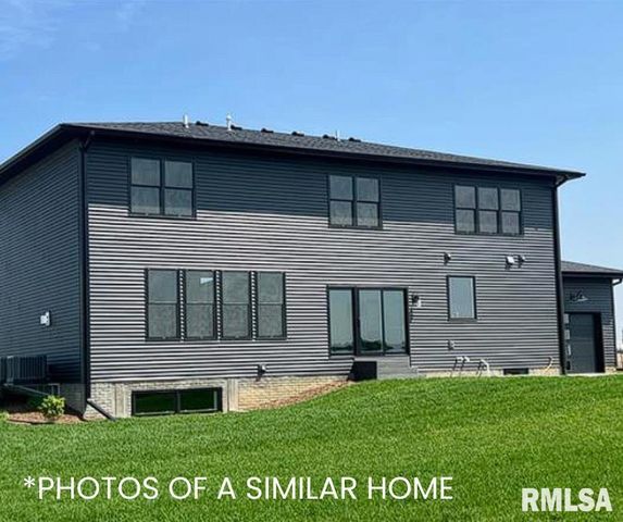 6414 Pelican Street, Bettendorf, IA 52722