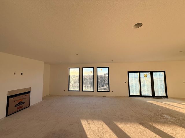 6414 Pelican Street, Bettendorf, IA 52722