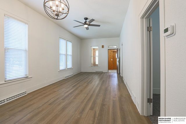 2006 5th Avenue, Council Bluffs, IA 51501