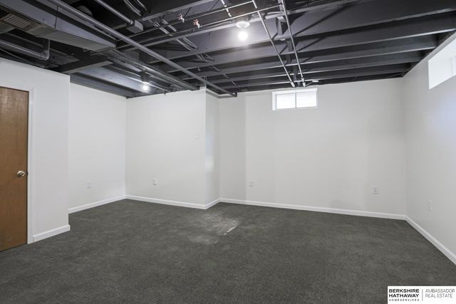 2006 5th Avenue, Council Bluffs, IA 51501