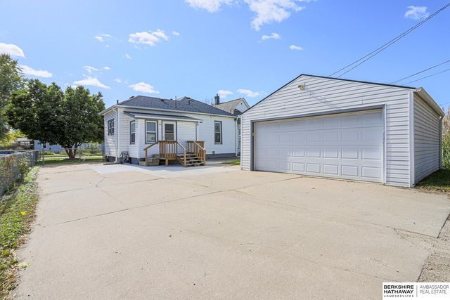 2006 5th Avenue, Council Bluffs, IA 51501