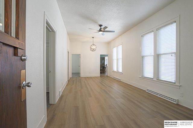 2006 5th Avenue, Council Bluffs, IA 51501