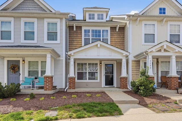 3297 Harpeth Springs Dr, Nashville, TN 37221