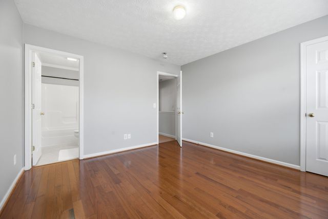 3297 Harpeth Springs Dr, Nashville, TN 37221