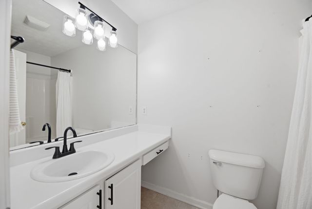 3297 Harpeth Springs Dr, Nashville, TN 37221