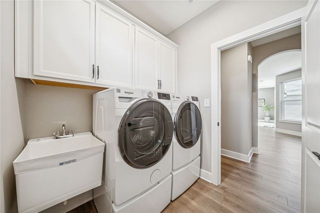 4266 Hawthorn Drive, South Park, PA 15129