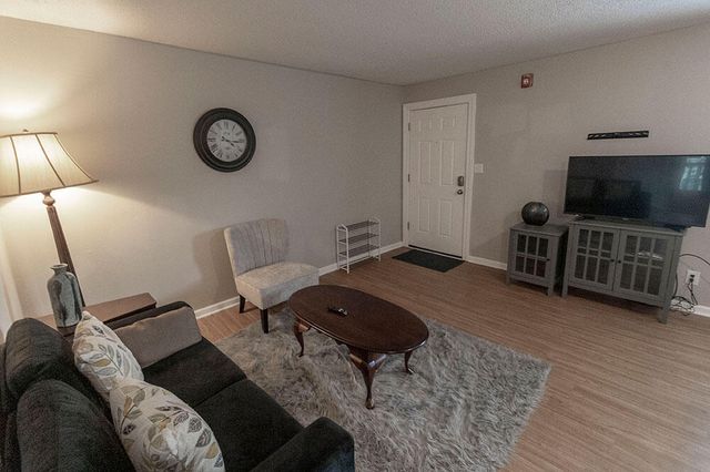 105 N GARTH AVE 49, Columbia, MO 65203