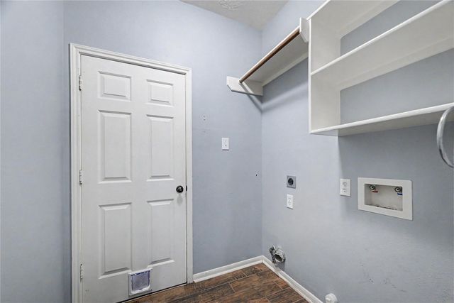 10913 Sycamore Drive N, La Porte, TX 77571