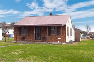 106 Garden Court, South Point, OH 45680