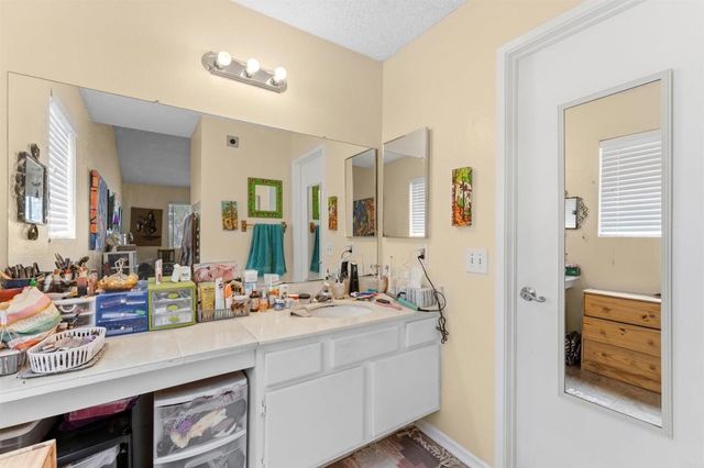 6921 Quail Place E, Carlsbad, CA 92009