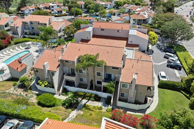 6921 Quail Place E, Carlsbad, CA 92009