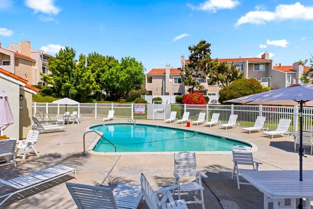 6921 Quail Place E, Carlsbad, CA 92009