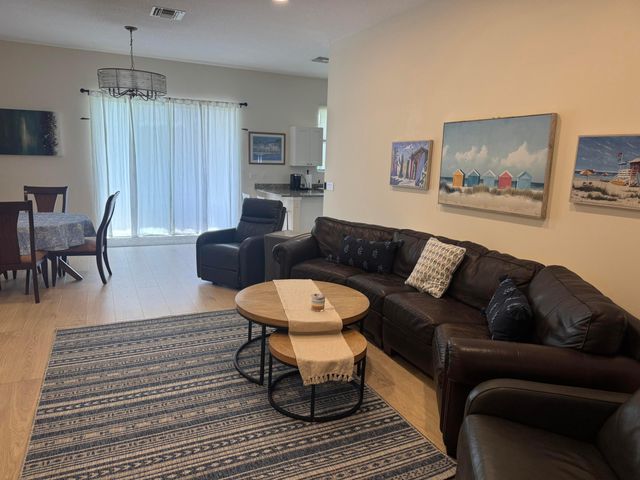 10171 SE Williams Drive, Hobe Sound, FL 33455