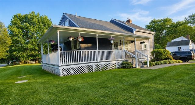 424 Buxton Street, North Smithfield, RI 02896
