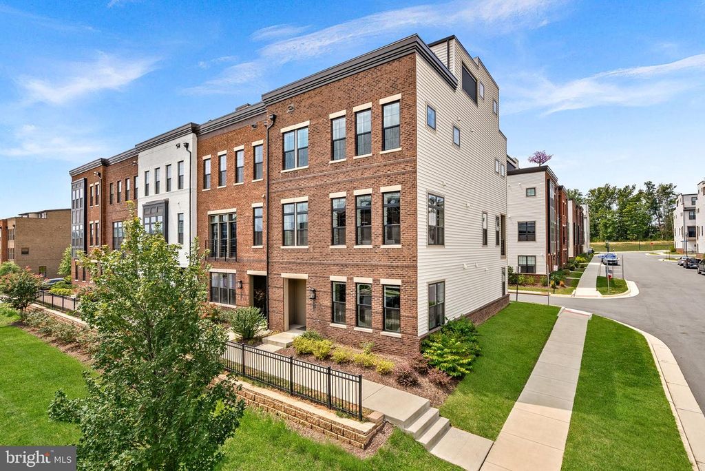 22168 PENELOPE HEIGHTS TER, Ashburn, VA 20148